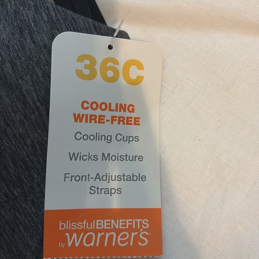 2 Warners Cooling Wire-free bras 36C - Picture 6 of 6